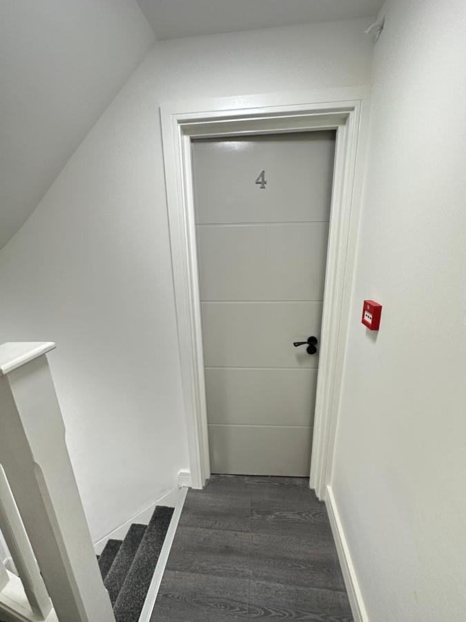 Comfy Guest House Лондон Екстер'єр фото